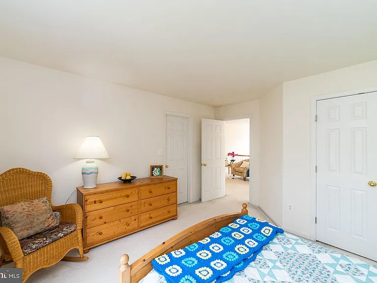 2944 Edgelea Rd — Photo 24