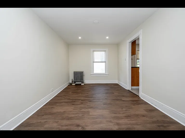 230 John St #2 — Photo 19