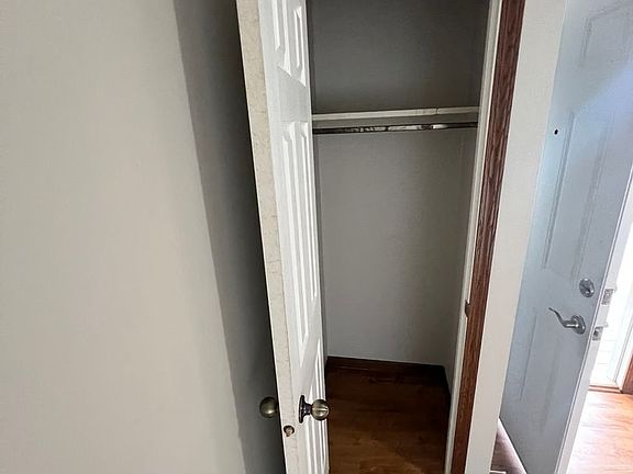 5th image of 4605 Ontario St #6