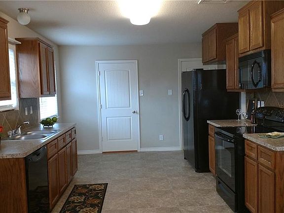 5th image of 3301 Alamocitos Creek Dr