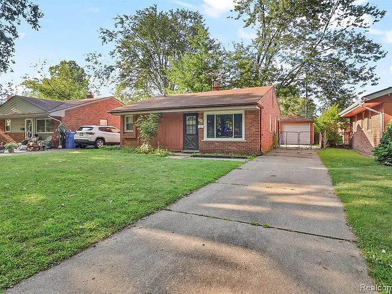 25016 Lehigh St — Photo 19