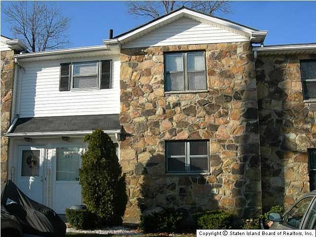 1st image of 50 Bradley Ct