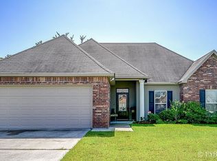 17050 Richmond Dr, Prairieville, LA 70769