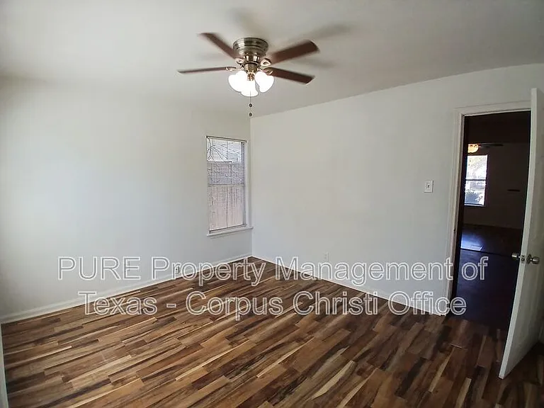 901 Furman Ave #D — Photo 12