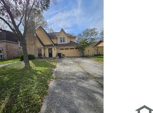 6215 Francis Marion Dr, Houston, TX 77091