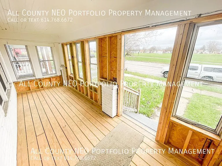 511 Fairfield Ave — Photo 2