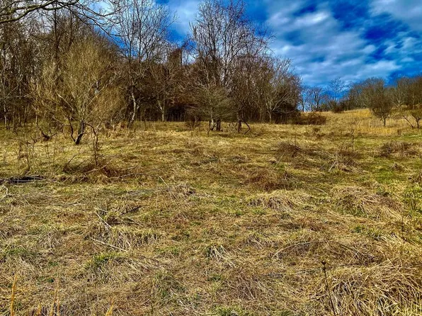 Windy Dr, Marion, VA 24354