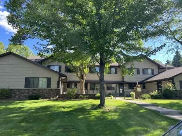 7545 Villa Ct, Eden Prairie, MN 55346
