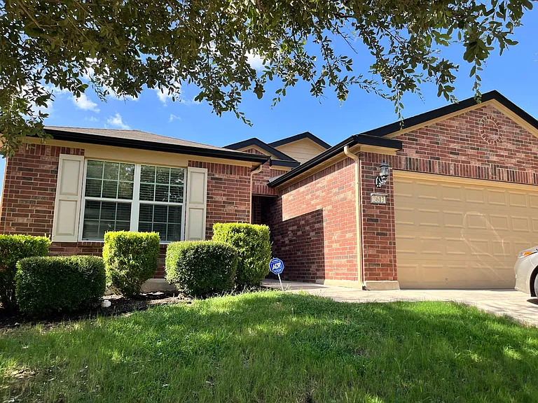 3613 Storm Rdg — Photo 2