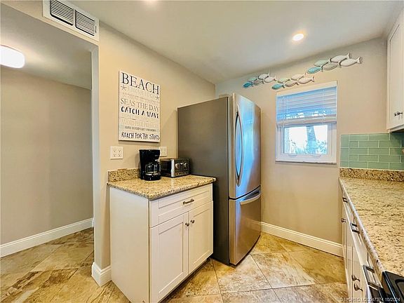 5th image of 10310 S Ocean Dr APT 201