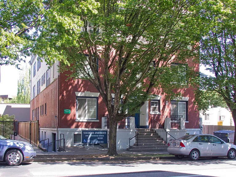 2404 N Vancouver Ave — Photo 1