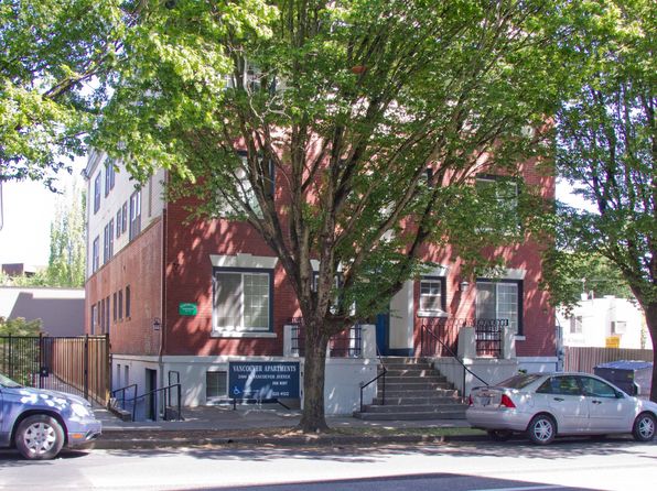 2404 N Vancouver Ave #14