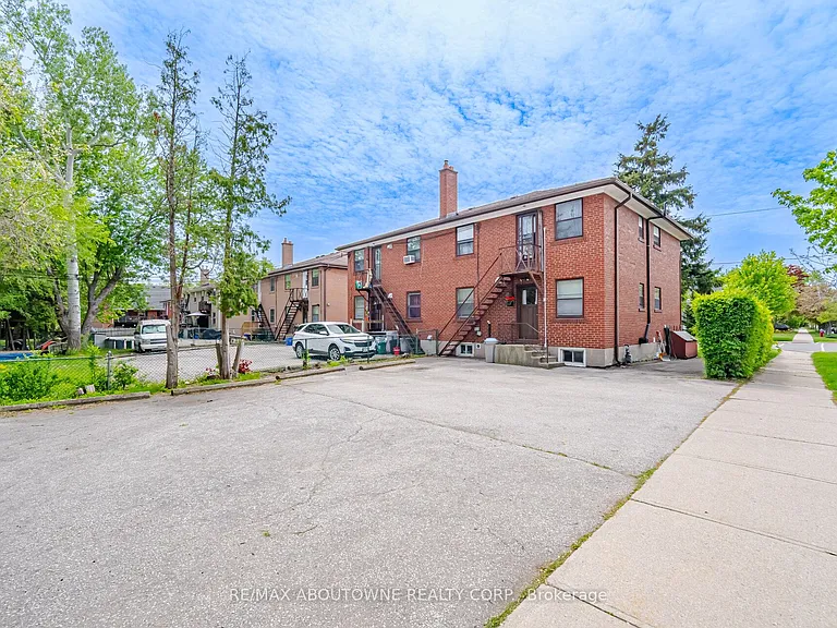 203 Nelson St #3 — Photo 24