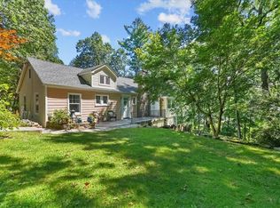18 Fairview Dr, Yorktown Heights, NY 10598