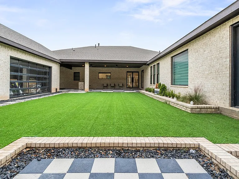 1100 W Golf Course Rd — Photo 55