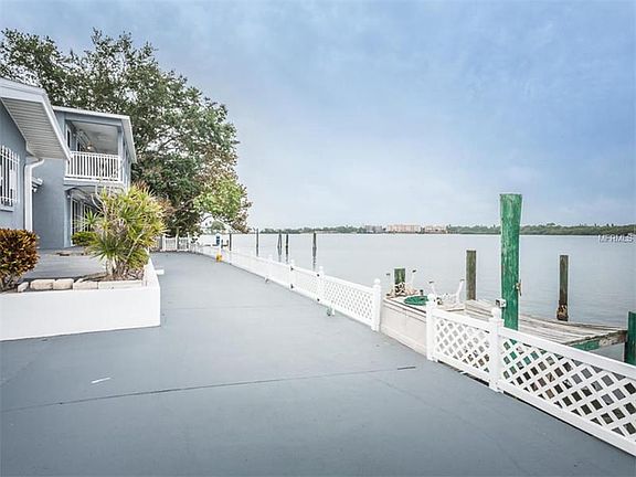 3rd image of 4729 Neptune Dr SE