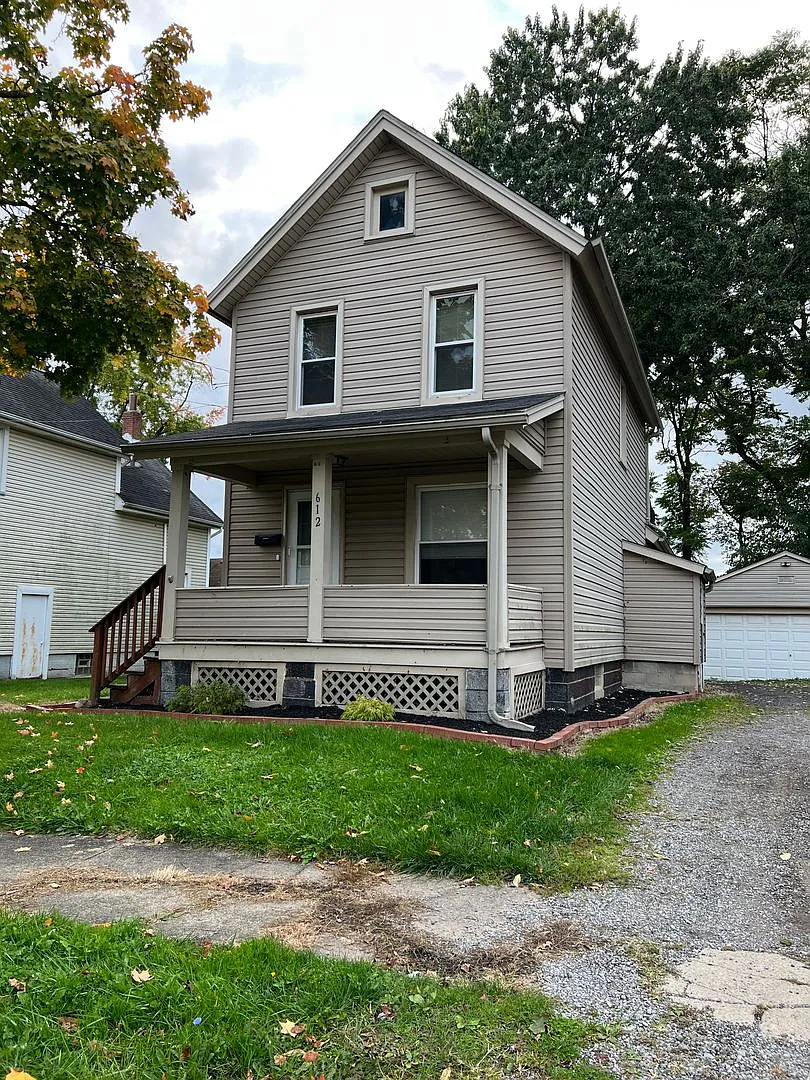 612 North Ave photo 1