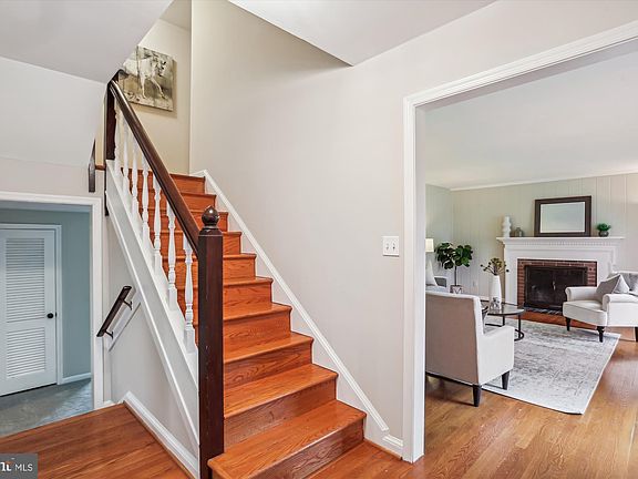 3rd image of 7009 Wolftree Ln