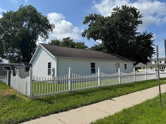2nd image of 140 Summerhays St