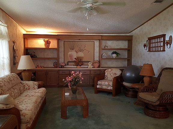 2nd image of 16408 Avenida De Lago