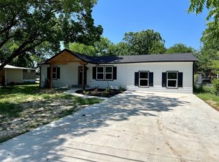 1120 W 12th St, Bonham, TX 75418