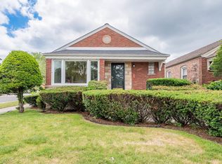 8901 S Ridgeland Ave, Chicago, IL 60617