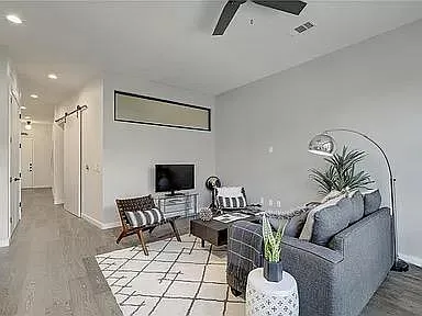 800 Embassy Dr #209 — Photo 4