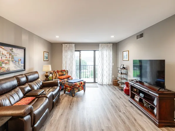 200 Sanders Ferry Rd APT 2408, Hendersonville, TN 37075