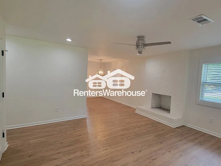 1700 Shirley St SW — Photo 3