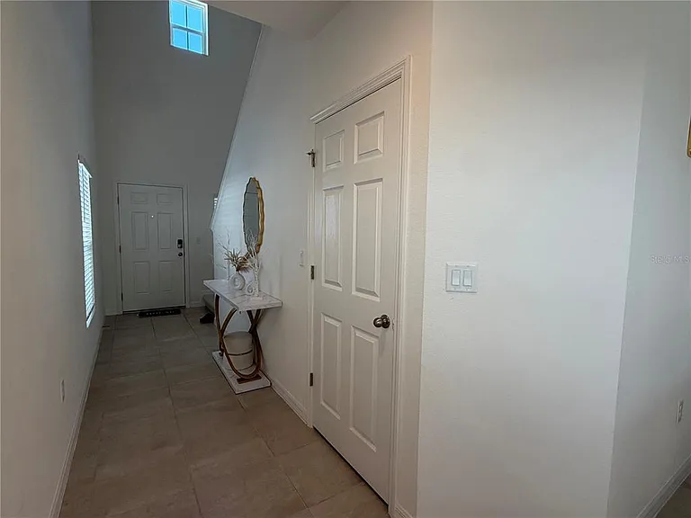 434 North Blvd E — Photo 31