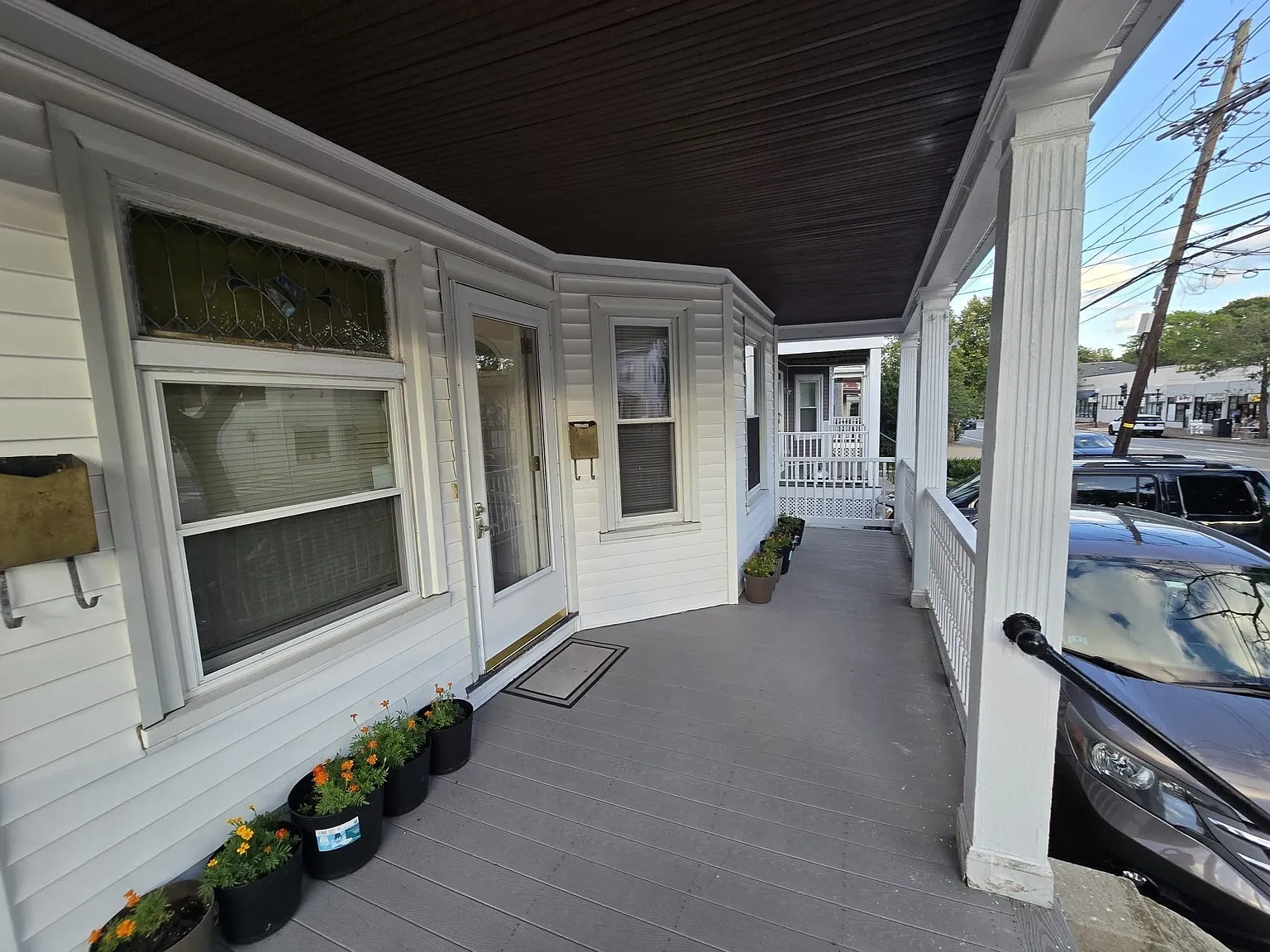 3 bed, 1.0 bath, 1300 sqft, $2,650 — Photo 4