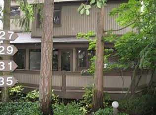 229 98th Ave NE, Bellevue, WA 98004