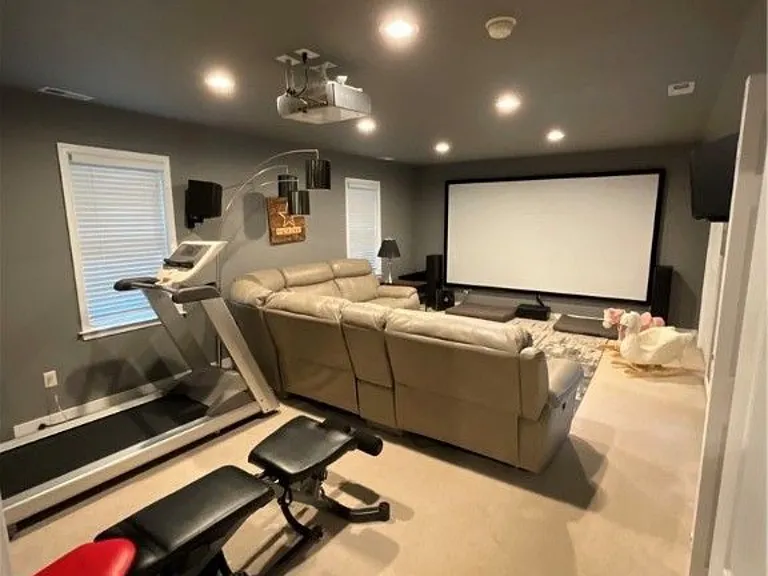11819 Moven Pl — Photo 10