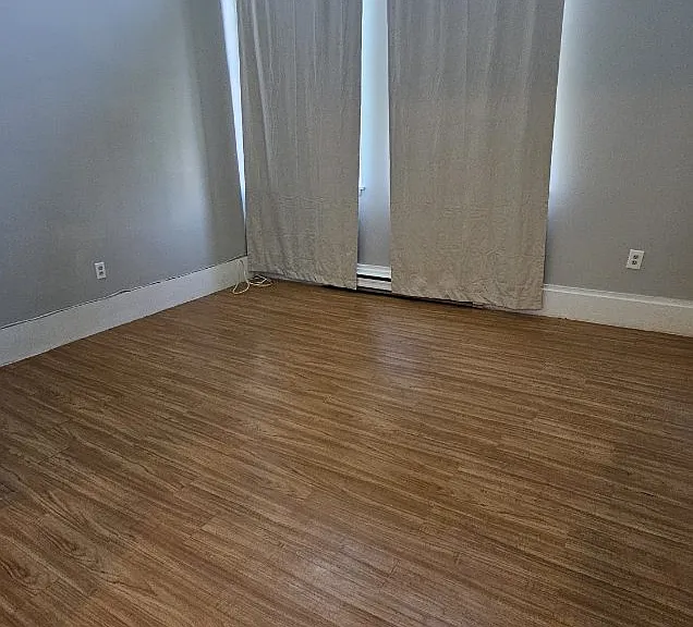 1675 Avenue B — Photo 6