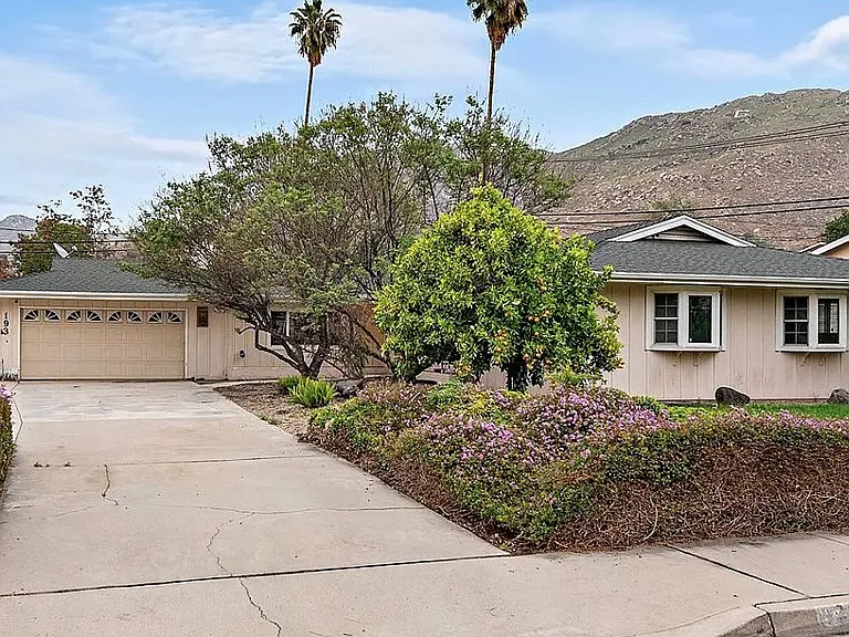 193 Knox Ct — Photo 14