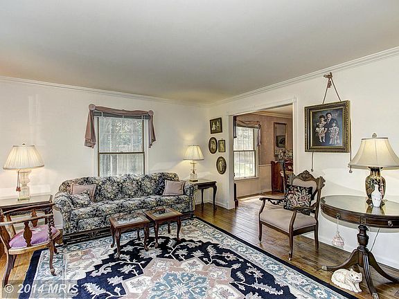 3rd image of 497 Eastwood Ct