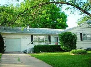 1920 SW 37th St, Topeka, KS 66611