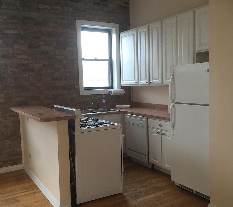 1st image of 1140 W Grand Ave APT 4R