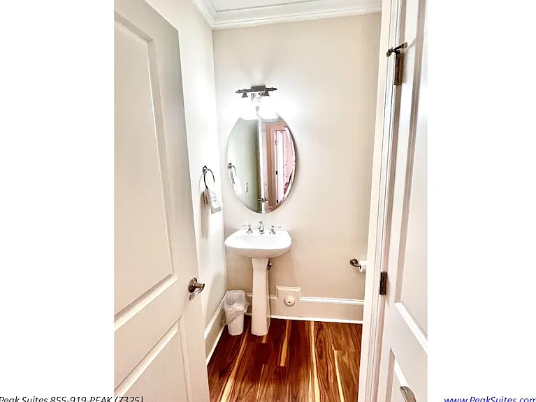 201 Finsbury St #103 — Photo 11