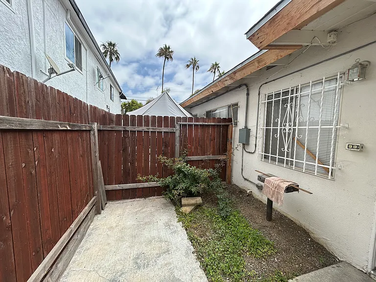 425 Garfield St #C — Photo 8