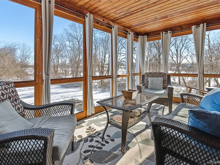 144 Manor Ln — Photo 22