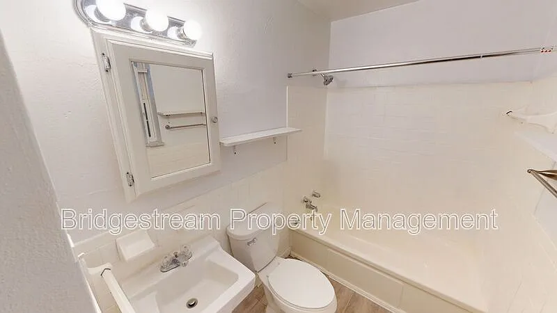 1 bed, 1.0 bath, $675 — Photo 4