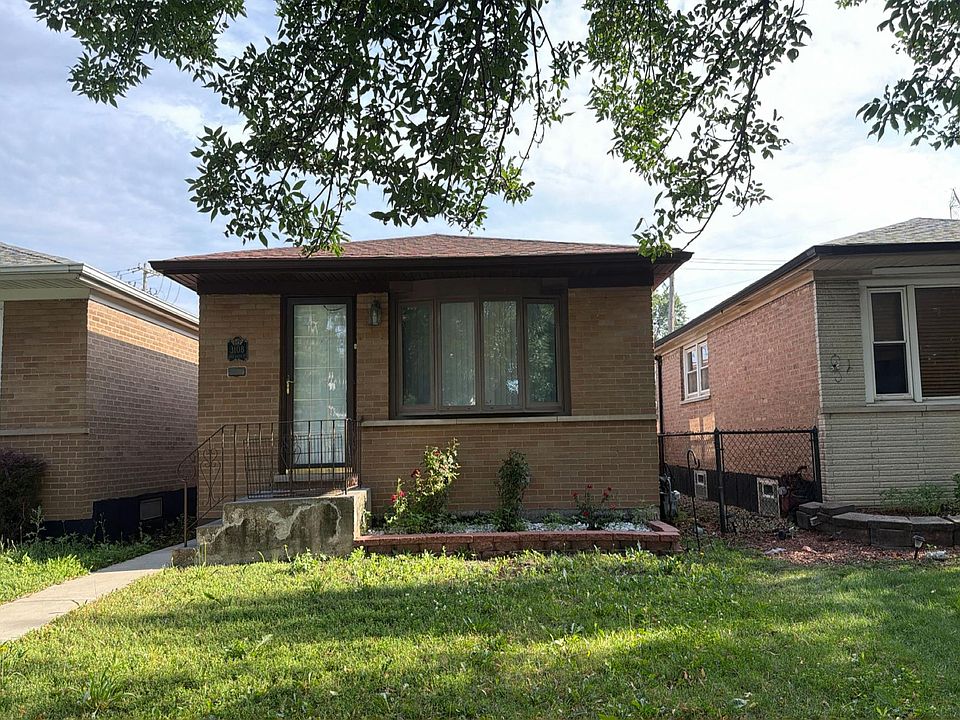 1st image of 3108 E 130th St