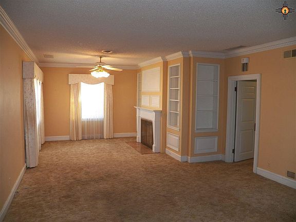 2nd image of 612 Gidding St