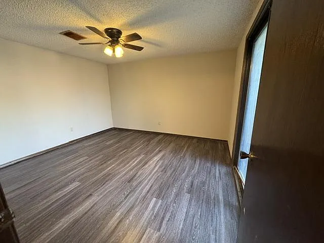 512 Nimrod Rd — Photo 16