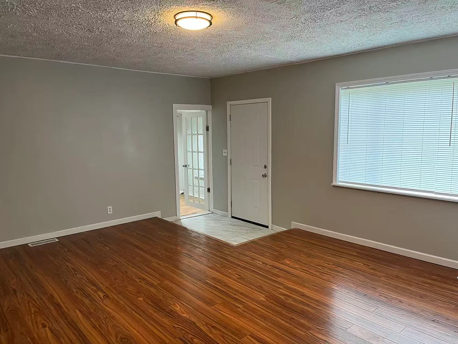 3 bed, 1059 sqft, $1,250 — Photo 4