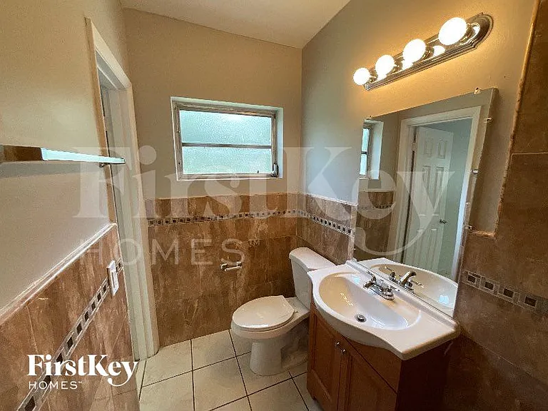 1350 NW 132nd Ter — Photo 13