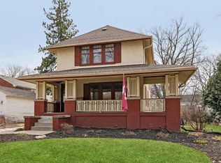 415 E Day Ave, Whitefish Bay, WI 53217