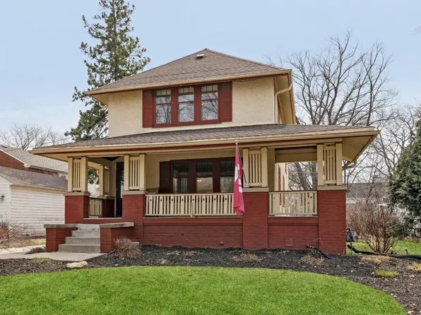 415 East Day AVENUE, Whitefish Bay, WI 53217