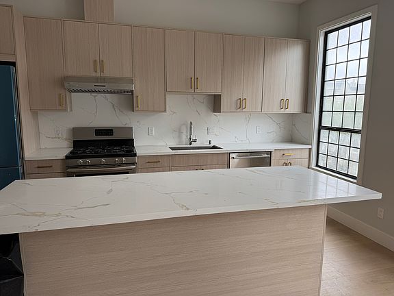 2nd image of 2205 Pine St #2205A